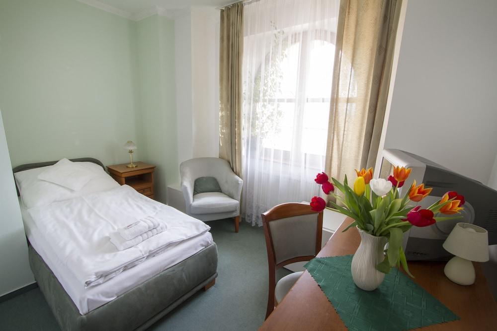 Hotel Grand Жилина Екстериор снимка