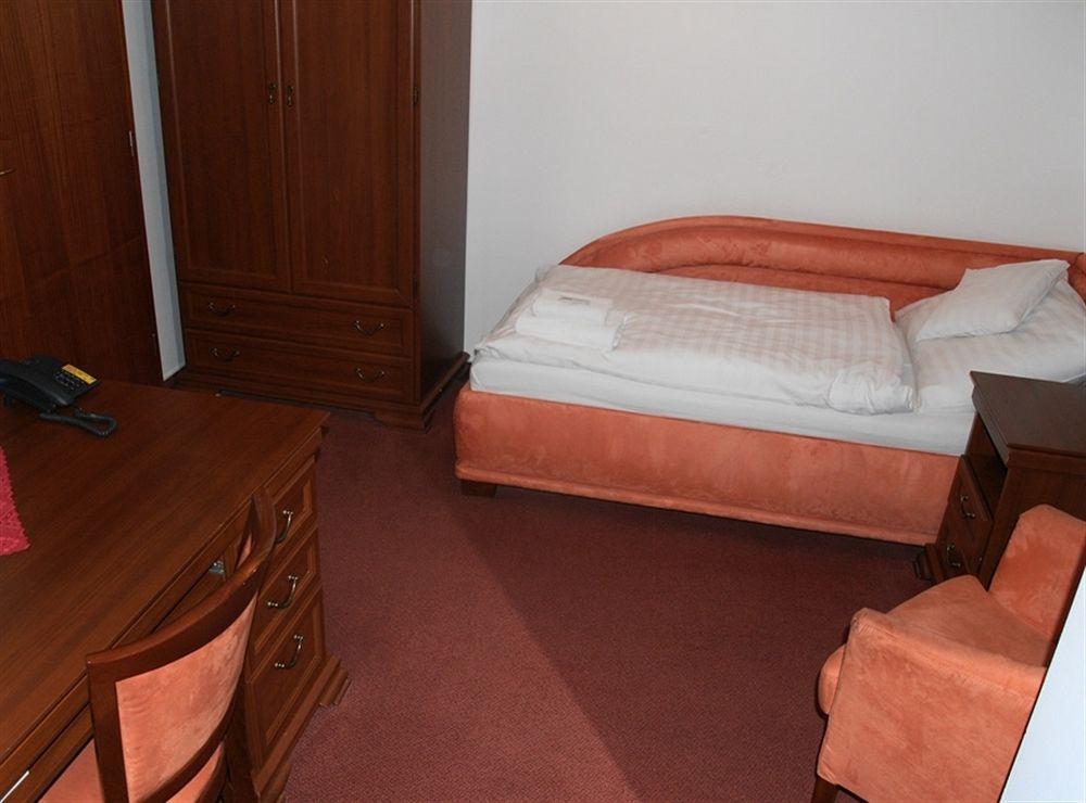 Hotel Grand Жилина Екстериор снимка