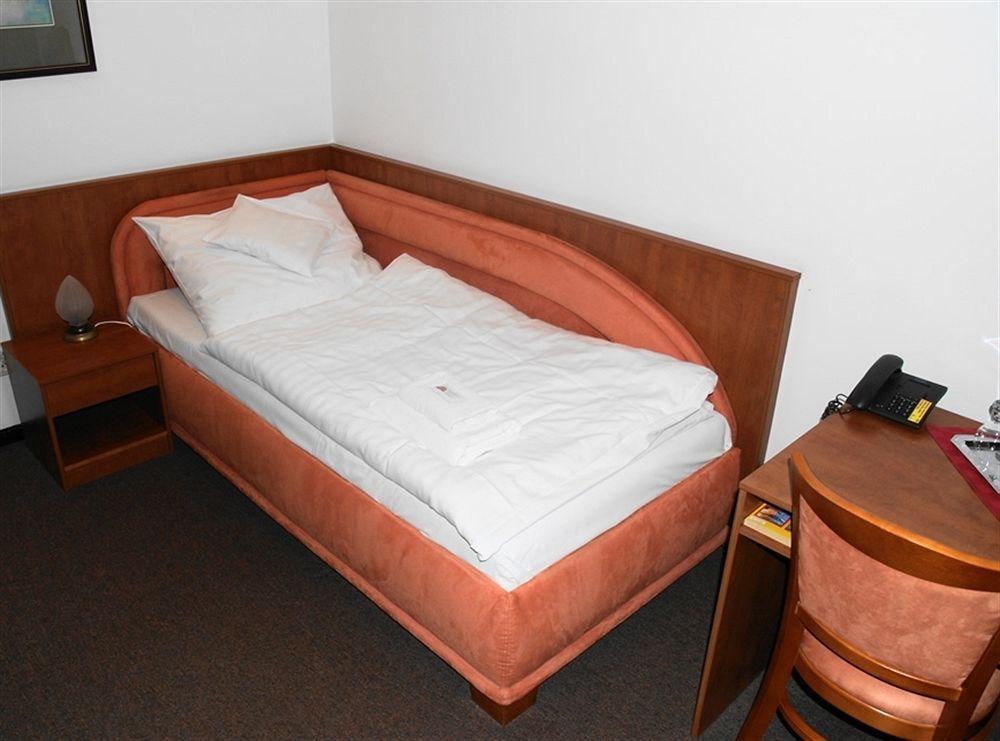 Hotel Grand Жилина Екстериор снимка