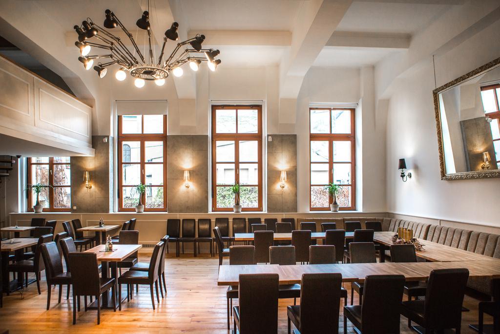 Hotel Grand Жилина Екстериор снимка