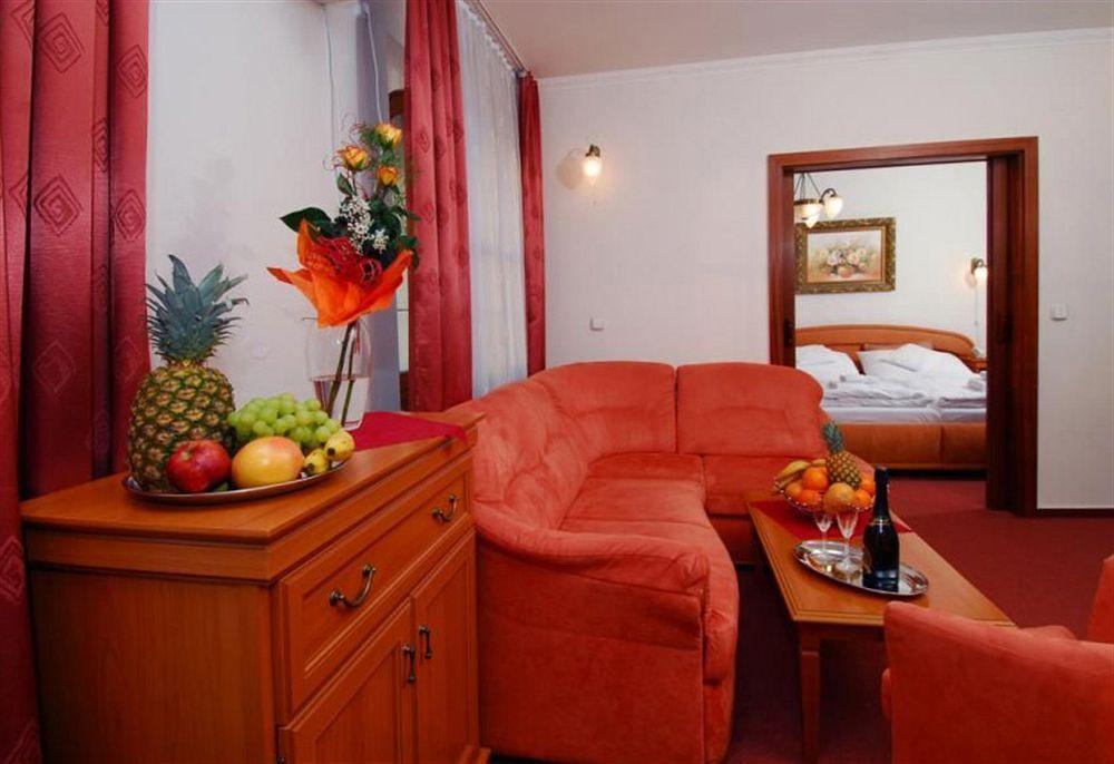 Hotel Grand Жилина Екстериор снимка