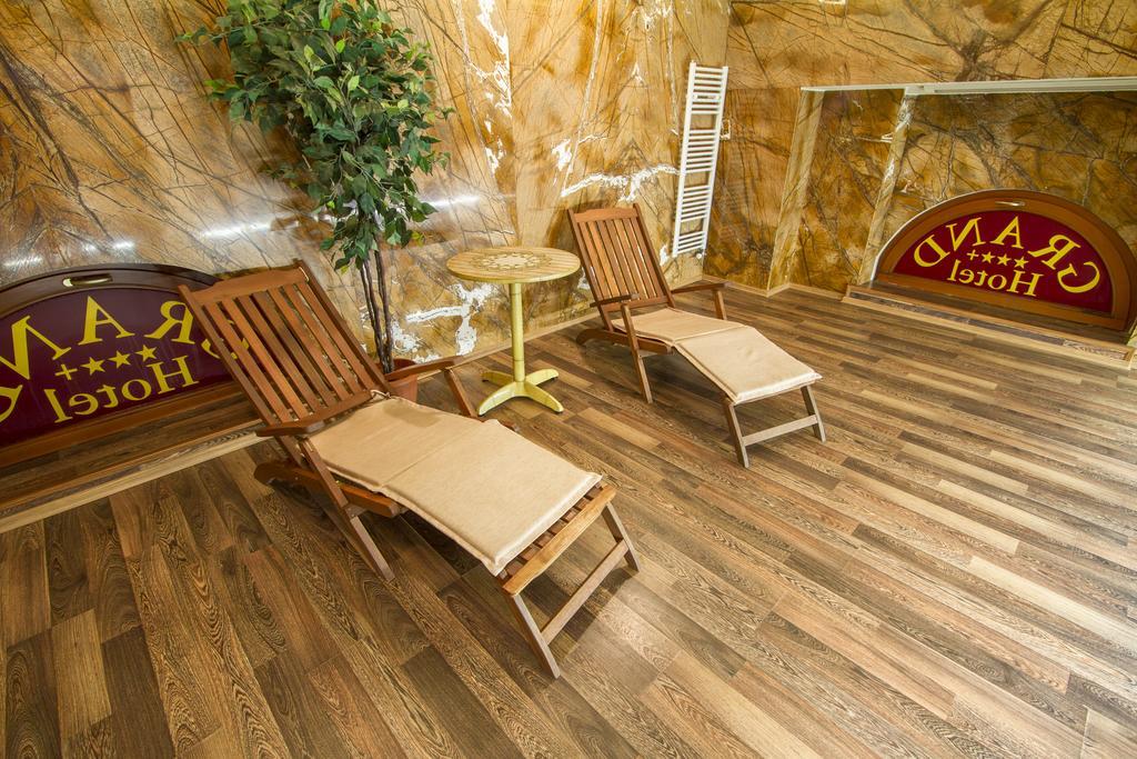 Hotel Grand Жилина Екстериор снимка