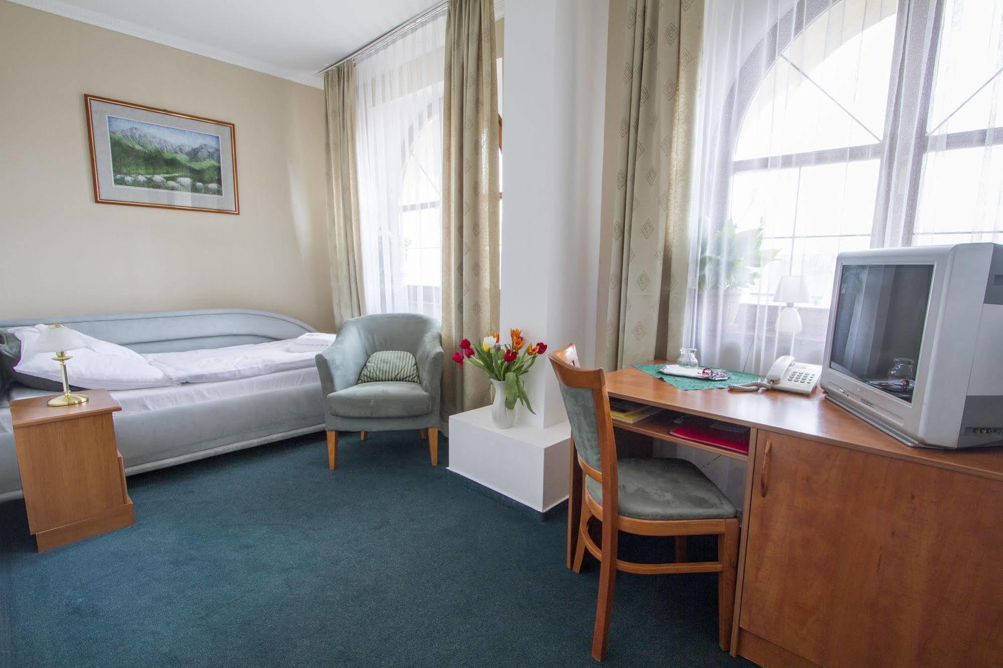 Hotel Grand Жилина Екстериор снимка