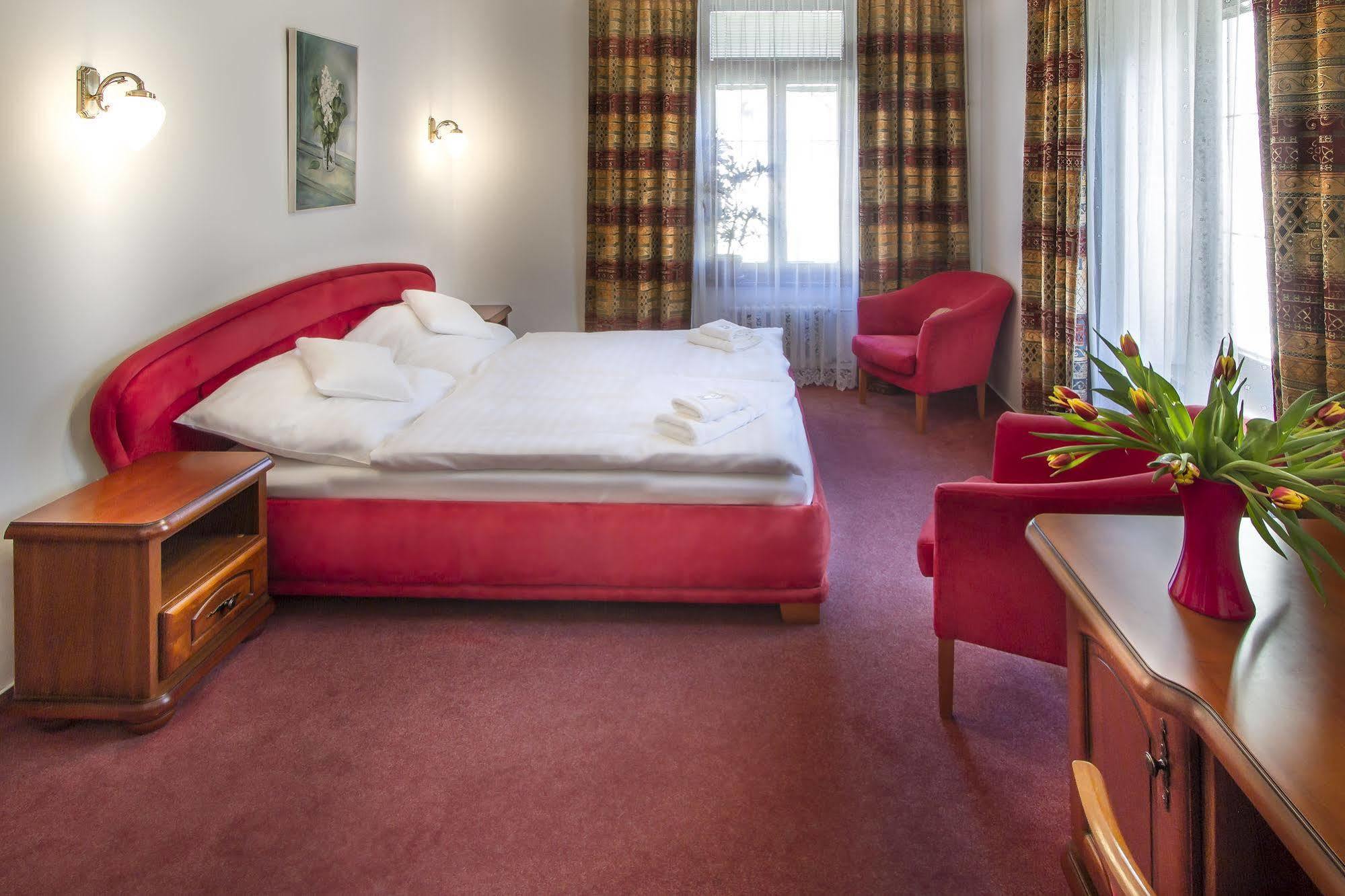 Hotel Grand Жилина Екстериор снимка