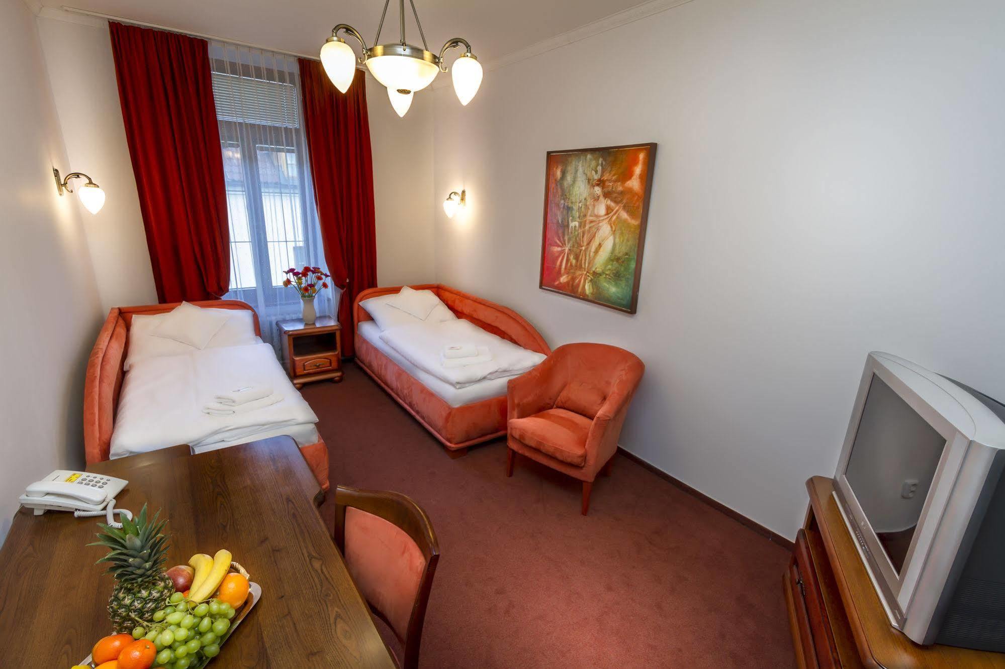 Hotel Grand Жилина Екстериор снимка